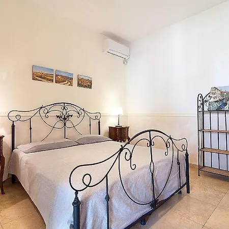 ヴィラ Pizzo Sleeps 6 With Pool And Air Con *