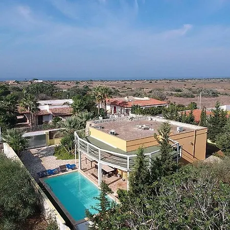 Pizzo Sleeps 6 With Pool And Air Con ヴィラ *